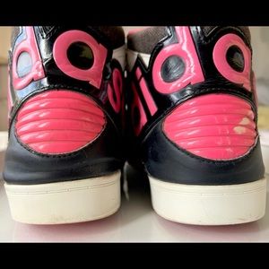 Vintage Addidas high tops